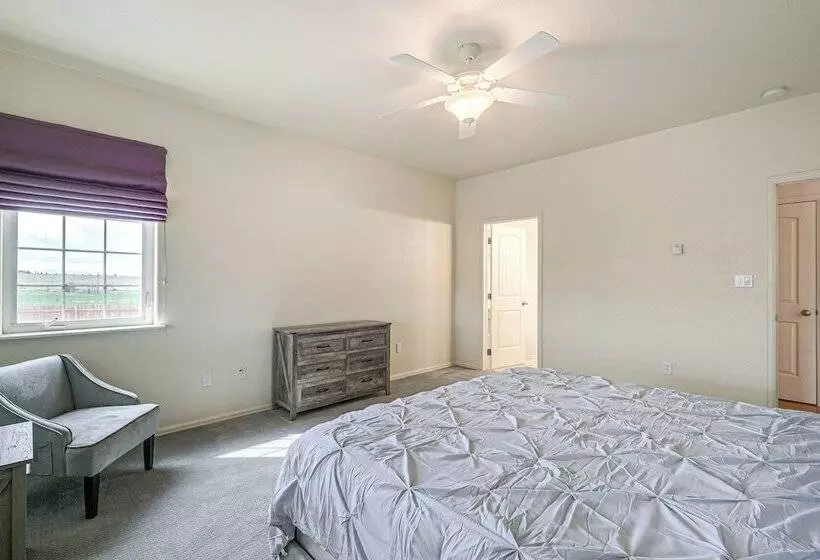 Pet Friendly Monte Vista Home W/ Game Room!
