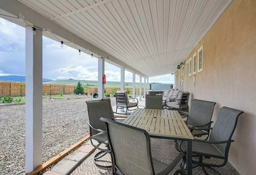 Pet Friendly Monte Vista Home W/ Game Room!