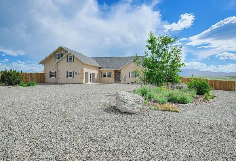 Pet Friendly Monte Vista Home W/ Game Room!