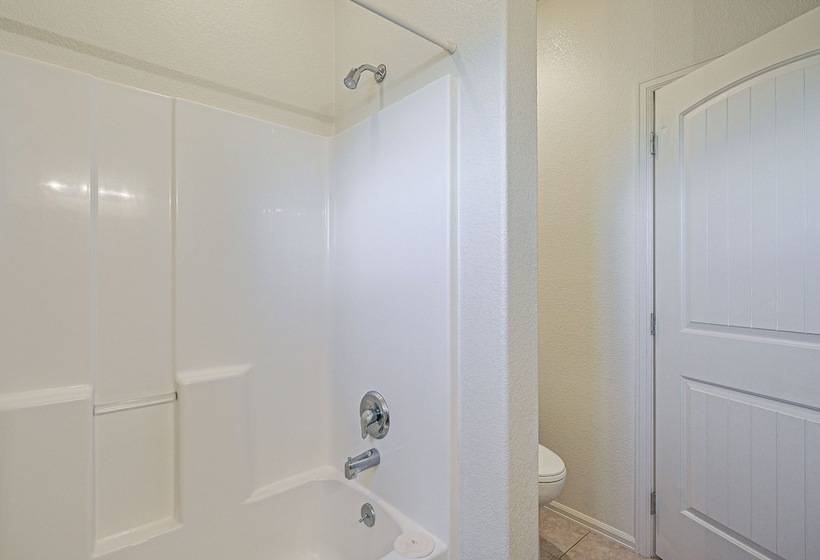 Pet Friendly Monte Vista Home W/ Game Room!