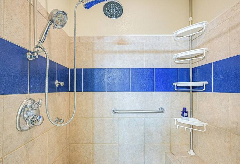 Pet Friendly Monte Vista Home W/ Game Room!