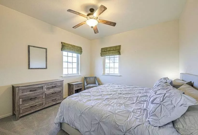 Pet Friendly Monte Vista Home W/ Game Room!