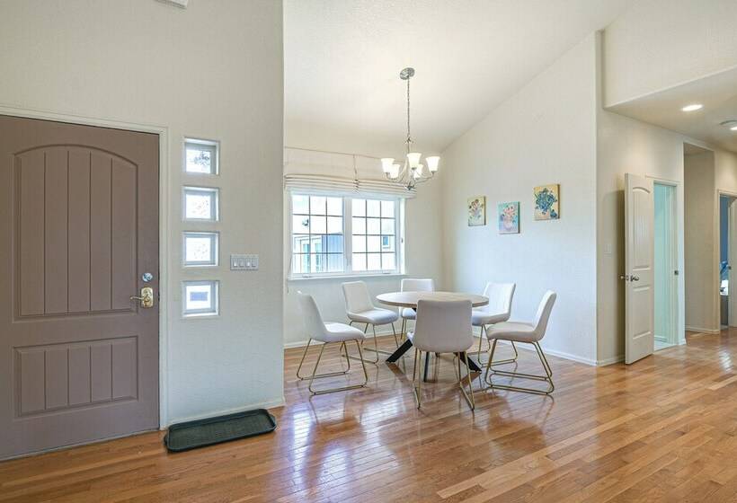 Pet Friendly Monte Vista Home W/ Game Room!