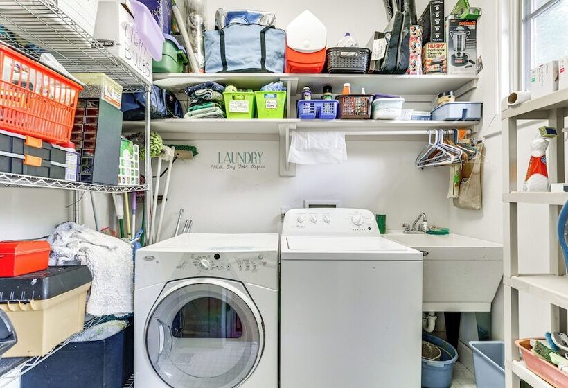 Pet Friendly Tampa Home In Walkable Neighborhood!