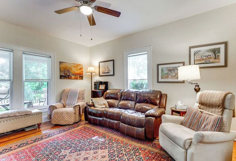 Pet Friendly Tampa Home In Walkable Neighborhood!