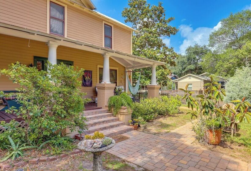 Pet Friendly Tampa Home In Walkable Neighborhood!