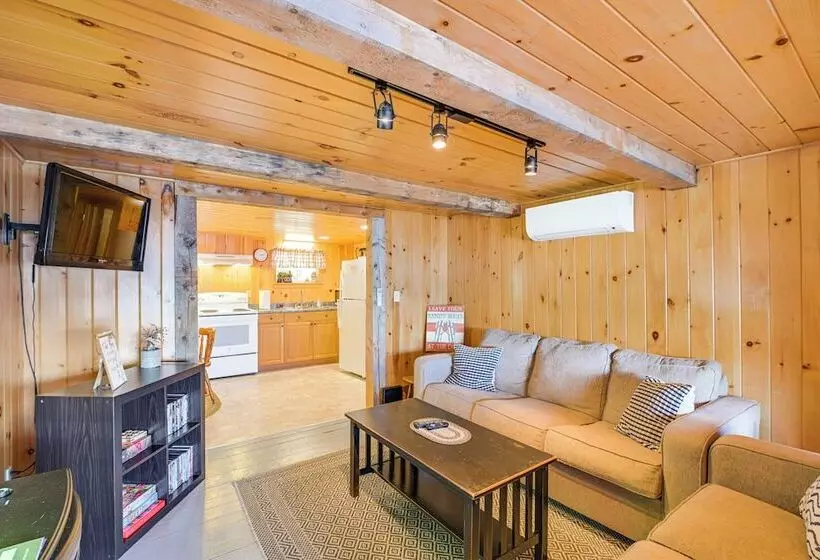 Picturesque Lakefront Cabin In Whiting, Maine!