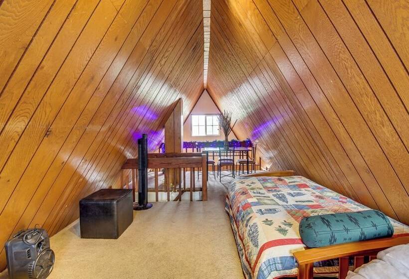 Pinetop Cabin W/ Private Fire Pit & Mountain Views