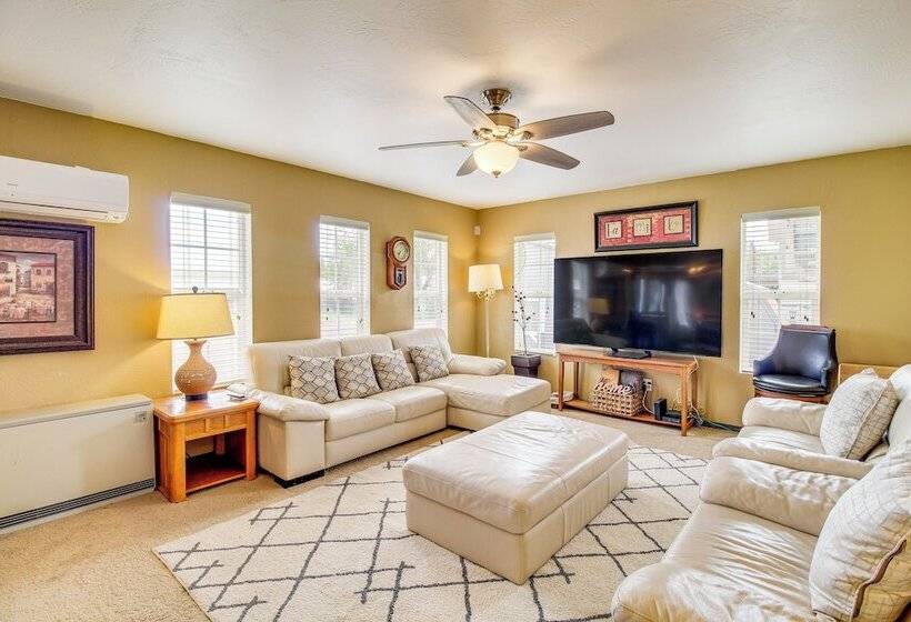 Pinetop Cabin W/ Private Fire Pit & Mountain Views