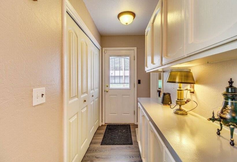 Pinetop Cabin W/ Private Fire Pit & Mountain Views