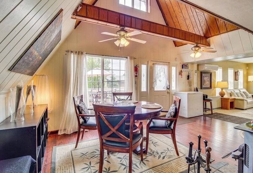 Pinetop Cabin W/ Private Fire Pit & Mountain Views