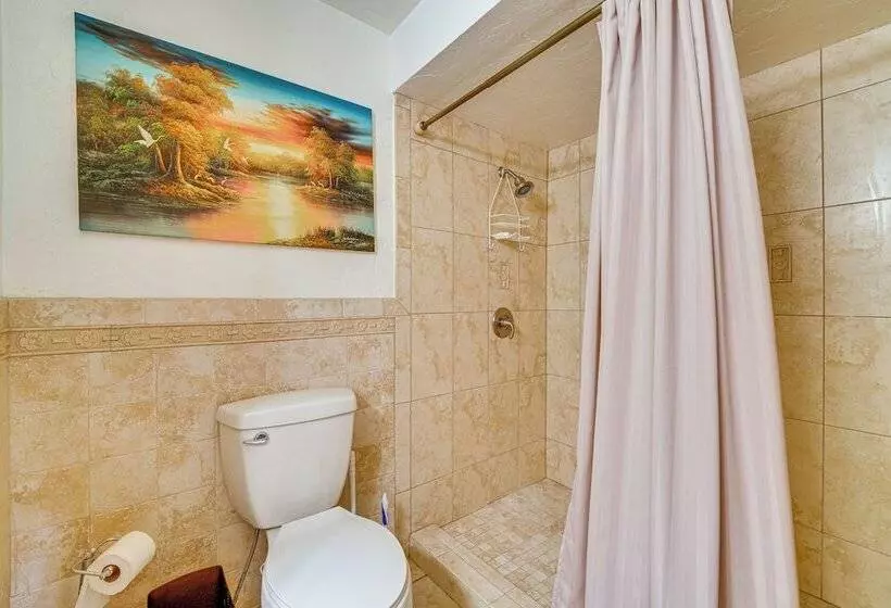 Lanai, Hot Tub & Pool: Haines City Retreat!