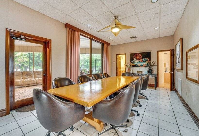 Lanai, Hot Tub & Pool: Haines City Retreat!