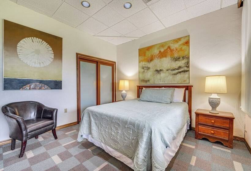 Lanai, Hot Tub & Pool: Haines City Retreat!