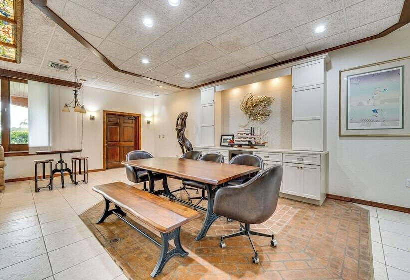 Lanai, Hot Tub & Pool: Haines City Retreat!