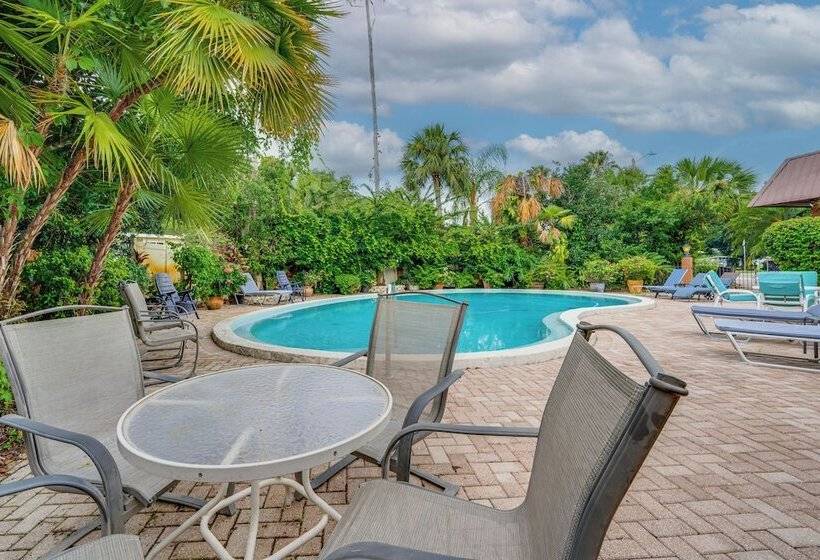 Lanai, Hot Tub & Pool: Haines City Retreat!