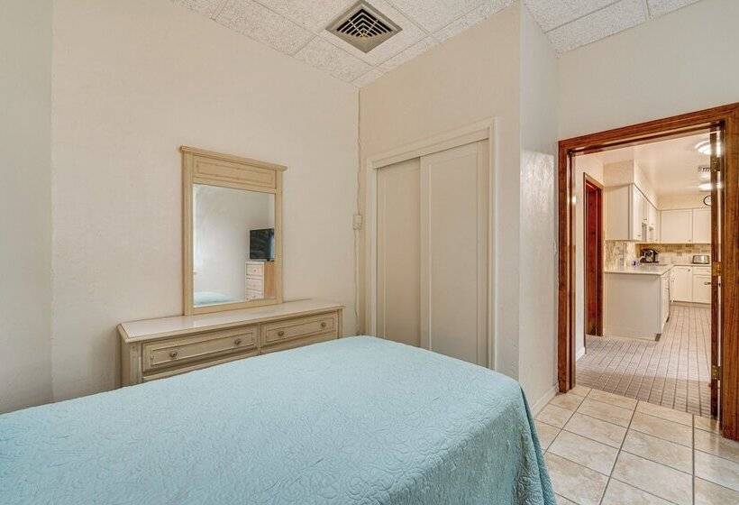 Lanai, Hot Tub & Pool: Haines City Retreat!