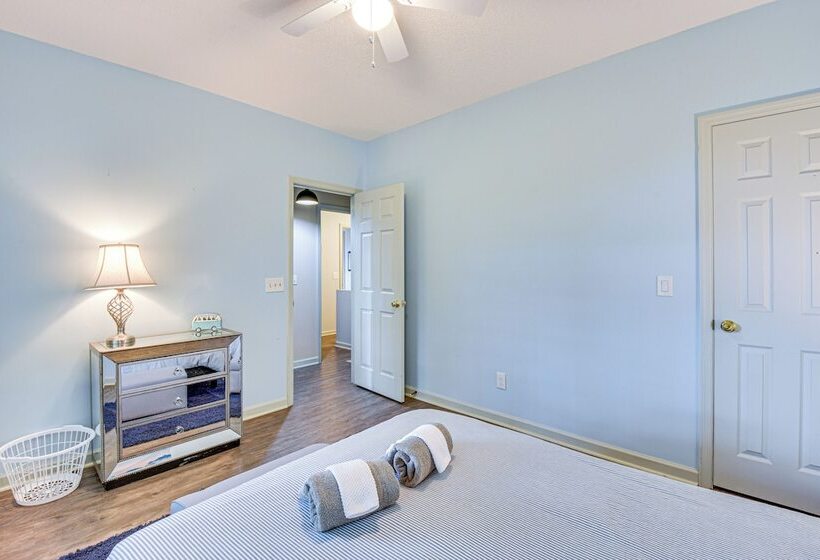 Spacious Home In Hiawassee W/ Mountain Views!