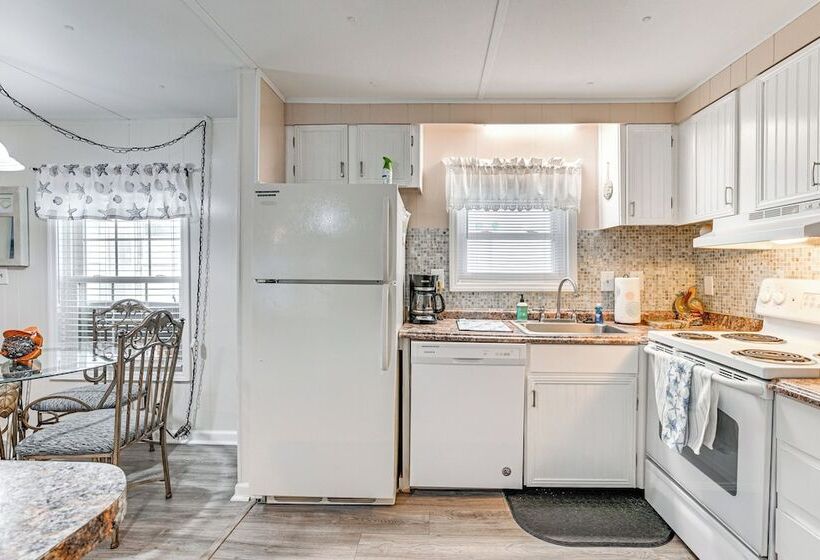 1/2 Mi To Ocean: Surfside Beach Resort Home