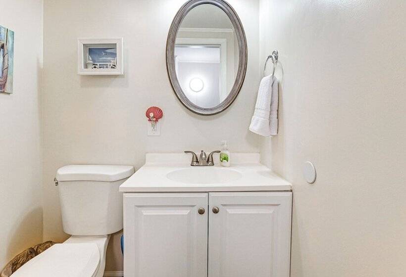 1/2 Mi To Ocean: Surfside Beach Resort Home