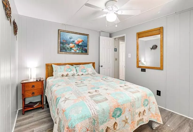 1/2 Mi To Ocean: Surfside Beach Resort Home