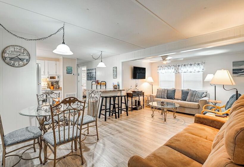 1/2 Mi To Ocean: Surfside Beach Resort Home