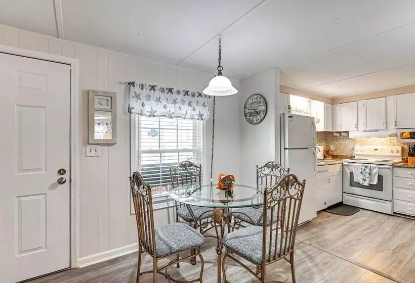 1/2 Mi To Ocean: Surfside Beach Resort Home