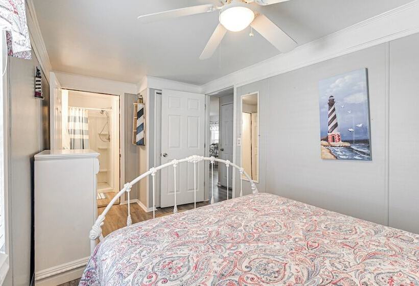 1/2 Mi To Ocean: Surfside Beach Resort Home