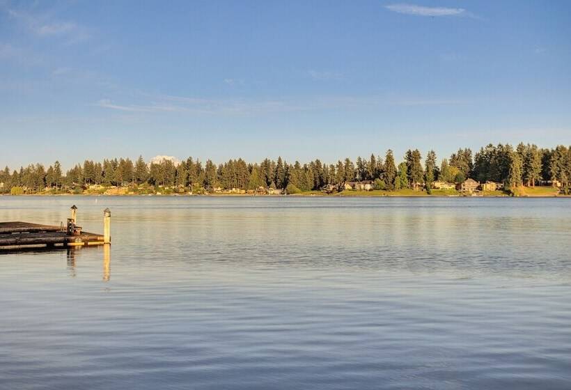 Tacoma Retreat W/ Fire Pit   Walk To Lake Access!