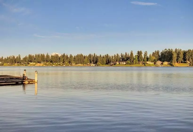 Tacoma Retreat W/ Fire Pit   Walk To Lake Access!
