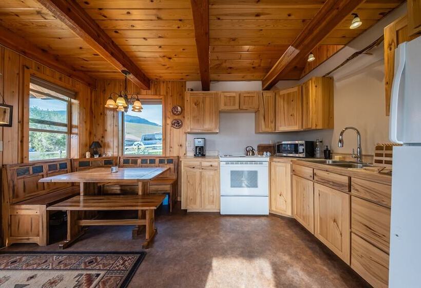 The Cabin On The Ranch