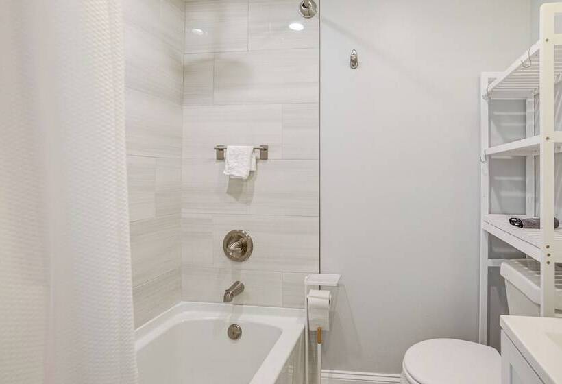 Waterfront Clarklake Escape Deck, Dock & Views