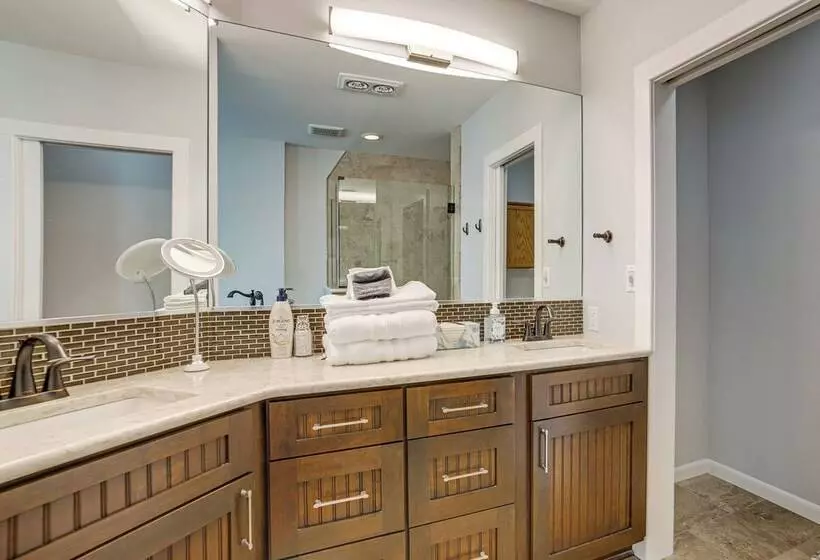 Waterfront Clarklake Escape   Deck, Dock & Views