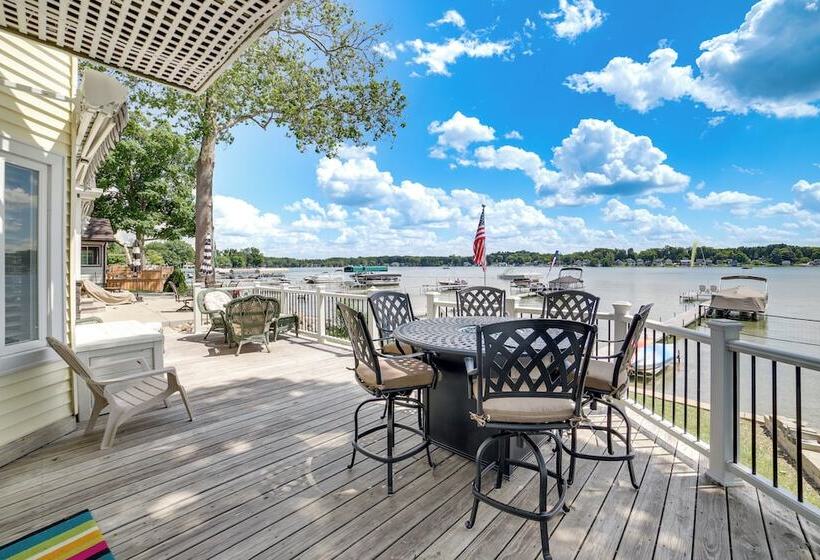 Waterfront Clarklake Escape Deck, Dock & Views
