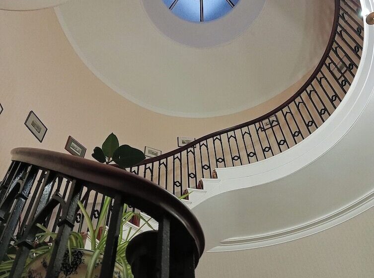 مبيت وإفطار Woodlands Teignmouth