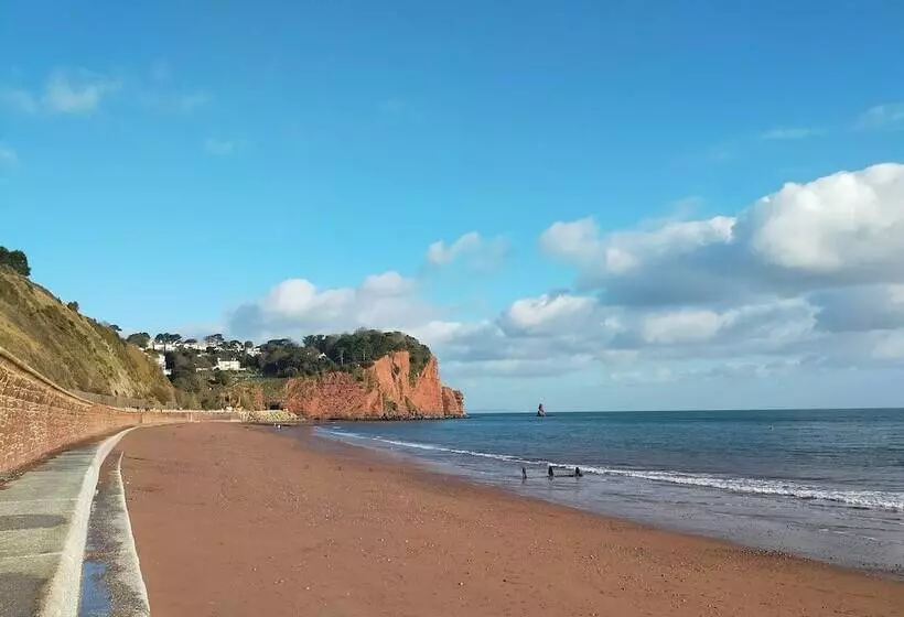 تختخواب و صبحانه Woodlands Teignmouth