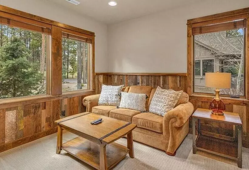 Caldera Cabin 6