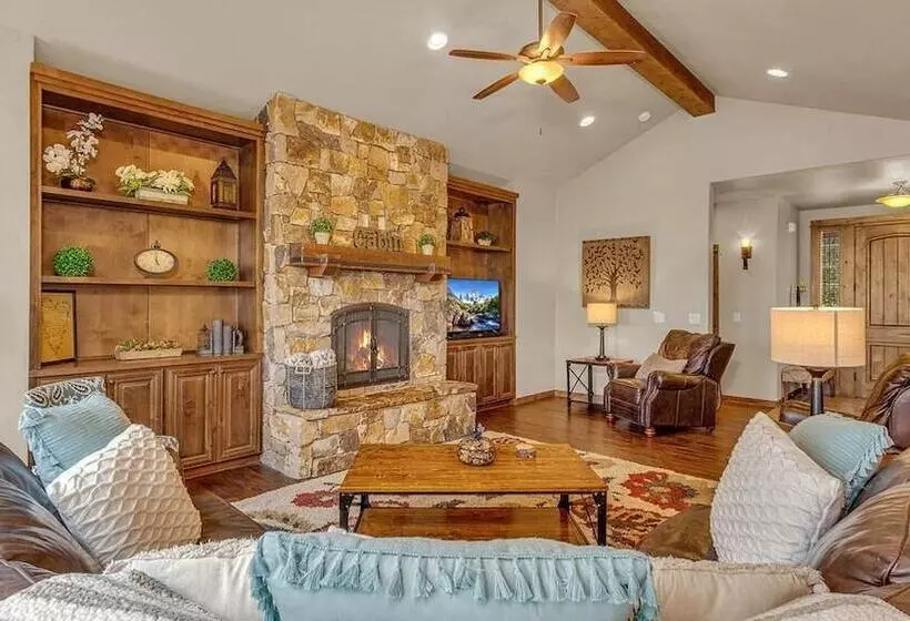 Caldera Cabin 6