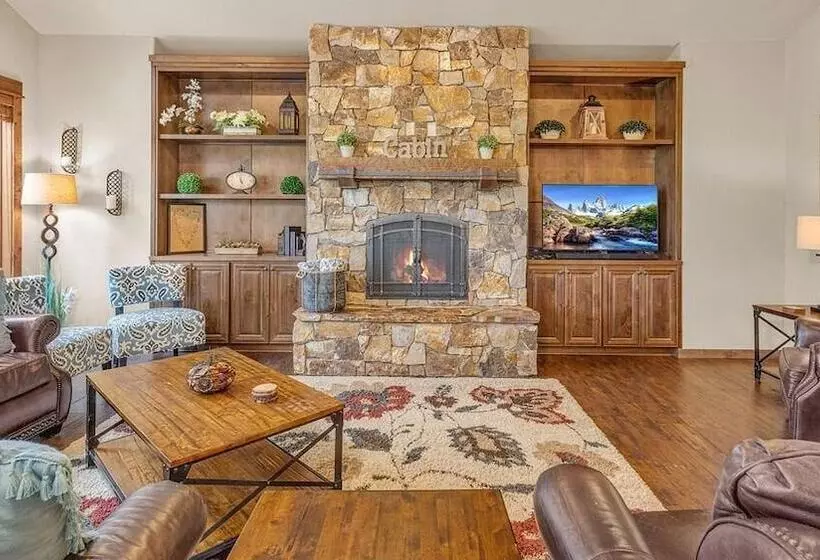 Caldera Cabin 6