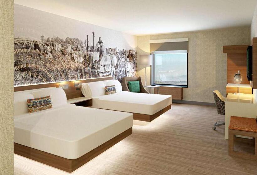 Cambria Hotel El Centro Imperial