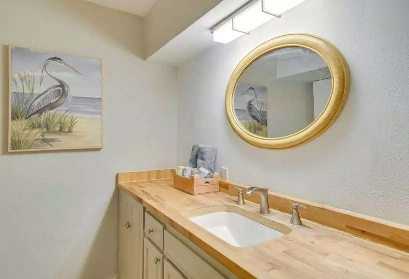 Cozy Fairhope Retreat W/ Patio & Grill!