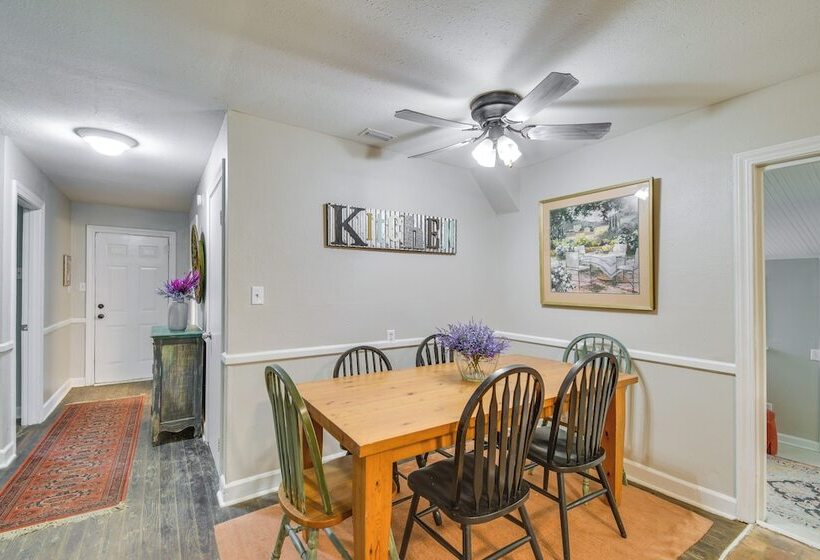 Cozy Fairhope Retreat W/ Patio & Grill!