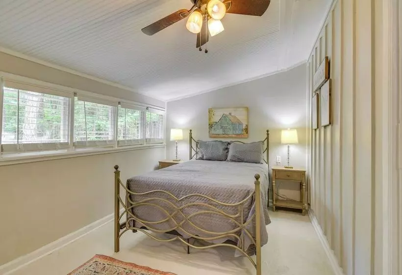 Cozy Fairhope Retreat W/ Patio & Grill!