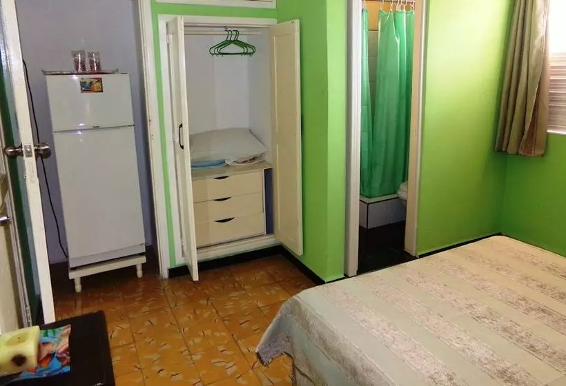 簡易ホテル Casa Yaneva