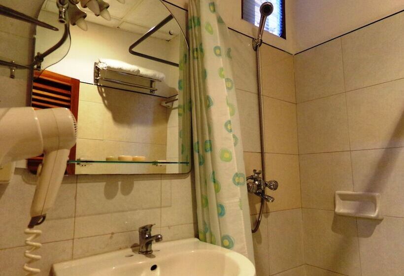 مسافرخانه Casa Yaneva