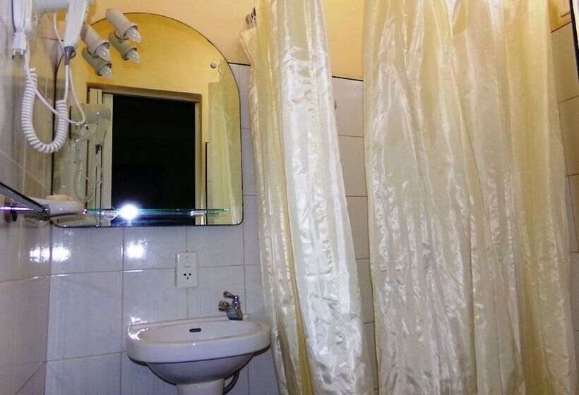 مسافرخانه Casa Yaneva