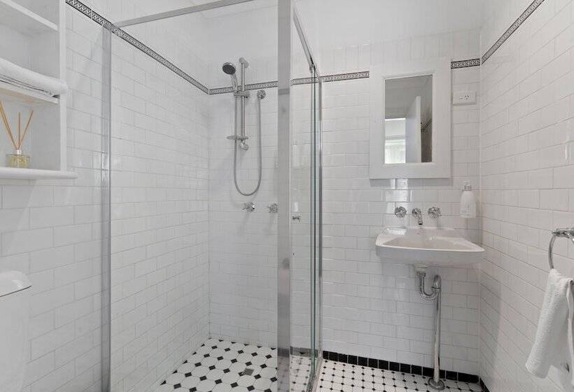 فندق Eastview Estate