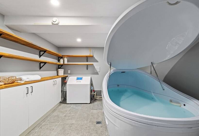 فندق Eastview Estate