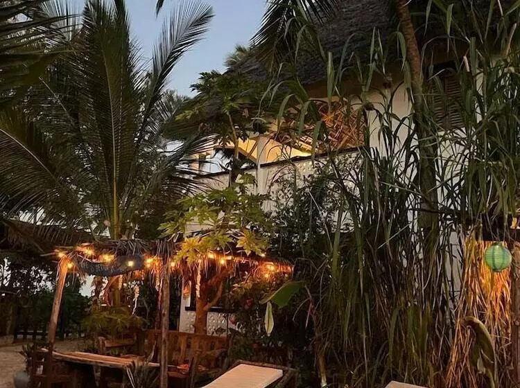 ホテル Furaha Lodge