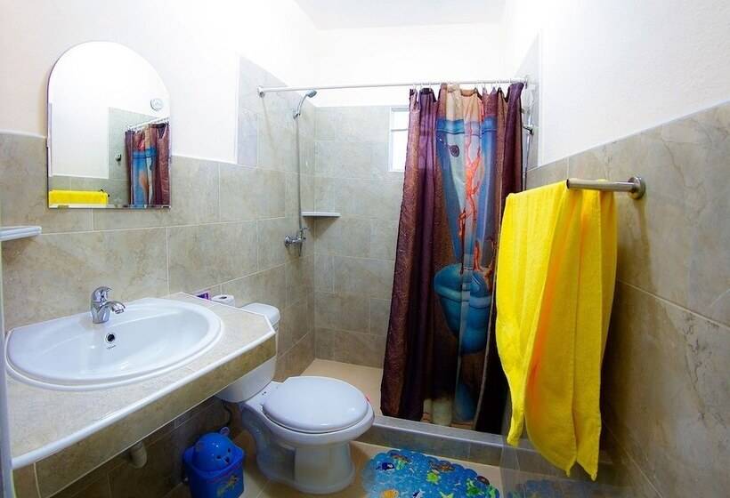 پانسیون Casa Carlos Y Dayana